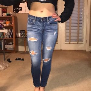 American Eagle distressed jeggings